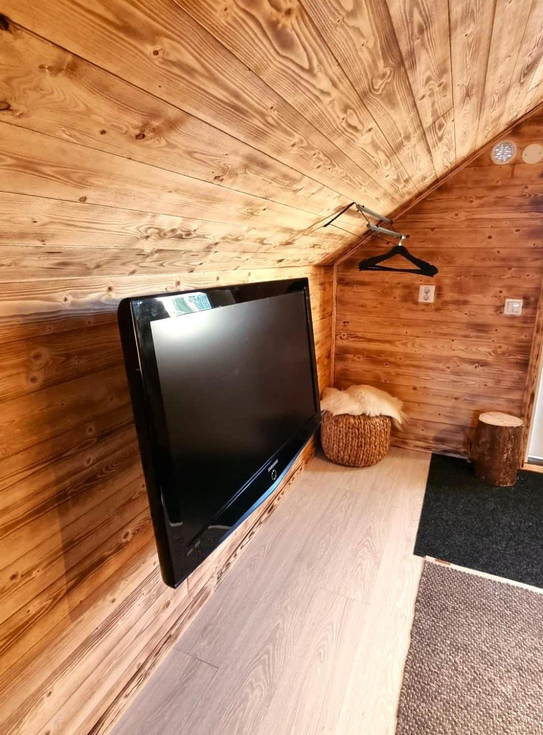 Cozy Cabin Styled Loft Кируна Екстериор снимка